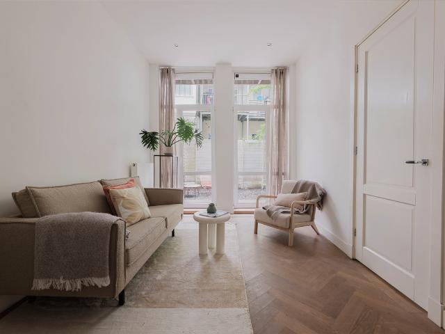 Benedenwoning te koop in Amsterdam, Indische Buurt