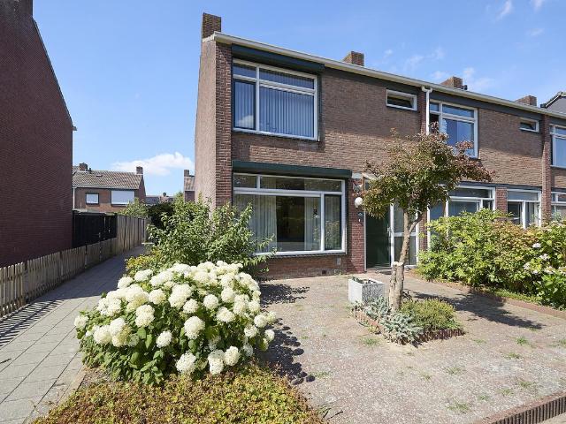 Eengezinswoning te koop in Terneuzen, Oudelandse Hoeve