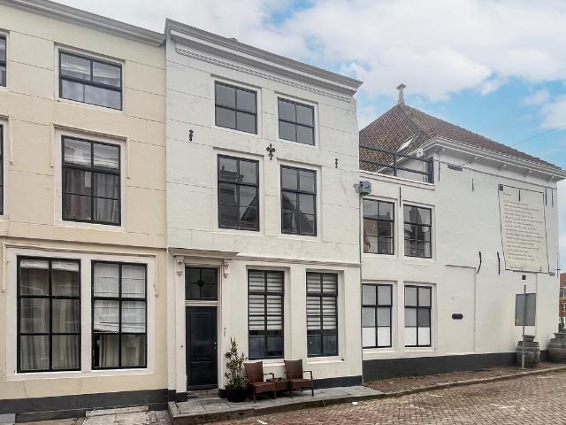 Bovenwoning te koop in Binnenstad, Zeeland