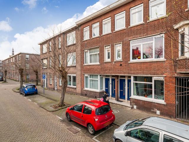 Benedenwoning te koop in Rotterdam, Hillesluis