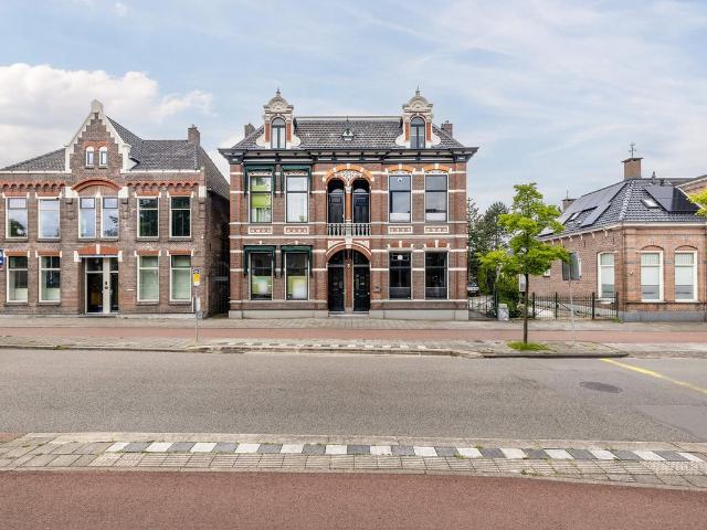 Herenhuis te koop in Hoogeveen, Oost