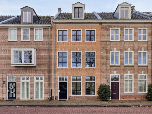 Tussenwoning te koop in Brandevoort, Berenbroek