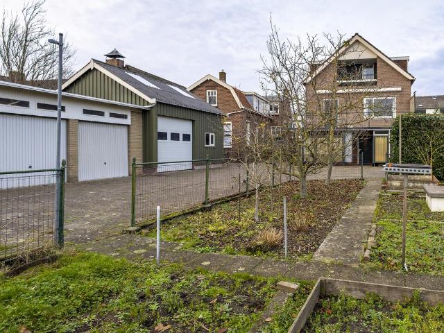 Woning te koop in Hardinxveld, Zuid Holland