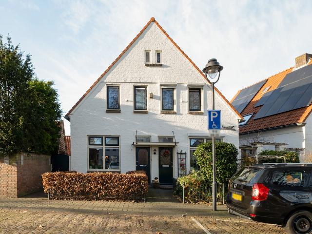 Woning te koop in Pathmos, Enschede