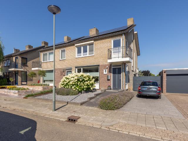 Woning te koop in Abshoven, Munstergeleen