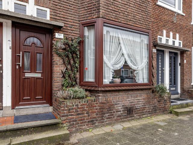 Benedenwoning te koop in Overschie, Rotterdam