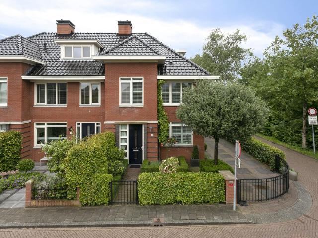 Woonboerderij te koop in Nassauwijk, Voorschoten