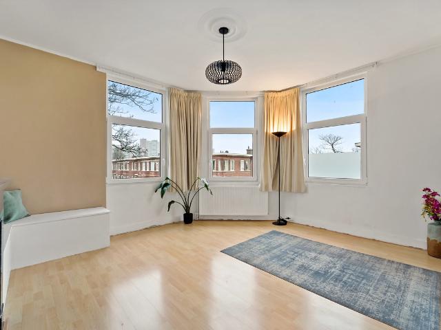 Woning te koop in Laak, Zuid Holland