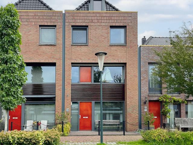 Geschakelde Woning te koop in Hoorn, Binnenstad