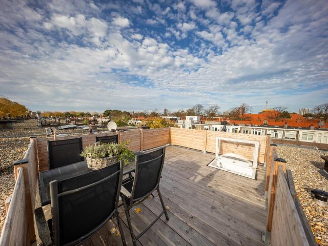 Bovenwoning te koop in Cromvliet, Rijswijk