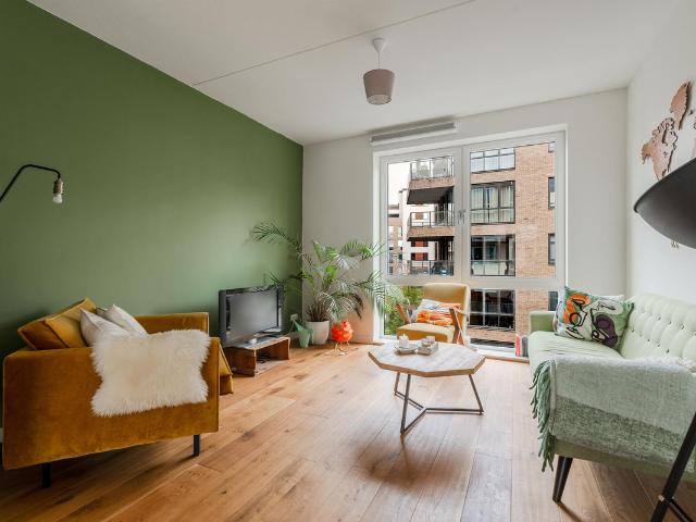 Bovenwoning te koop in Holland Park, Diemen