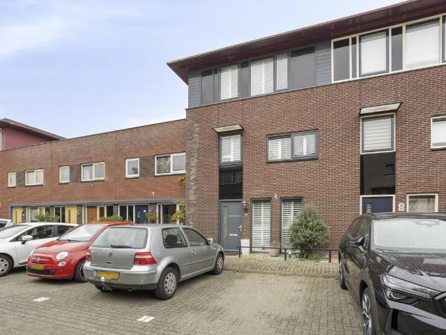 Eengezinswoning te koop in Getsewoud, Nieuw-vennep