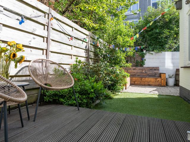 Benedenwoning te koop in 's-gravenhage, Valkenboskwartier