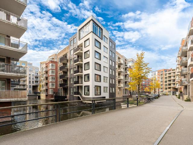 Benedenwoning te koop in Diemen, Noord Holland