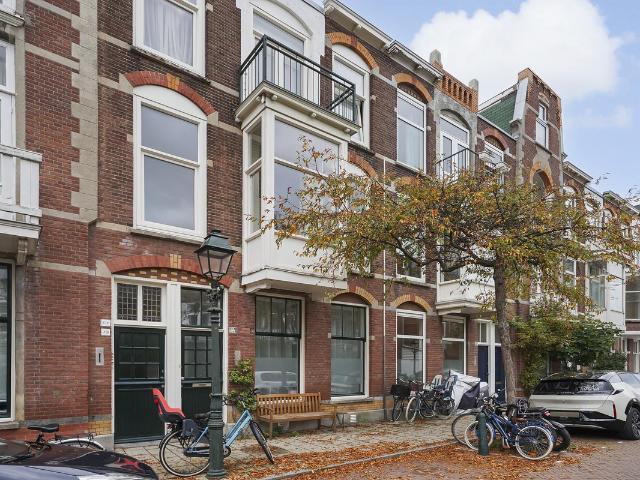Bovenwoning te koop in Den Haag, Zuid Holland