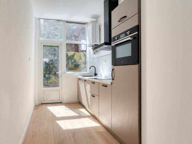 Benedenwoning te koop in 's-gravenhage, Valkenboskwartier