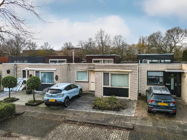 Bungalow te koop in Danswijk, Almere-haven