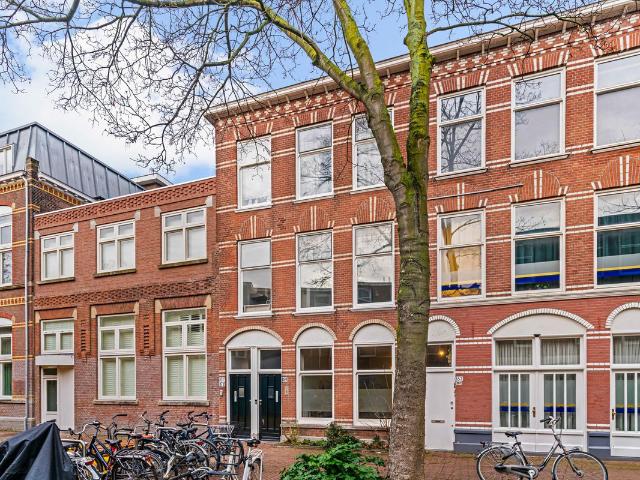 Benedenwoning te koop in Regentessekwartier, Zuid Holland