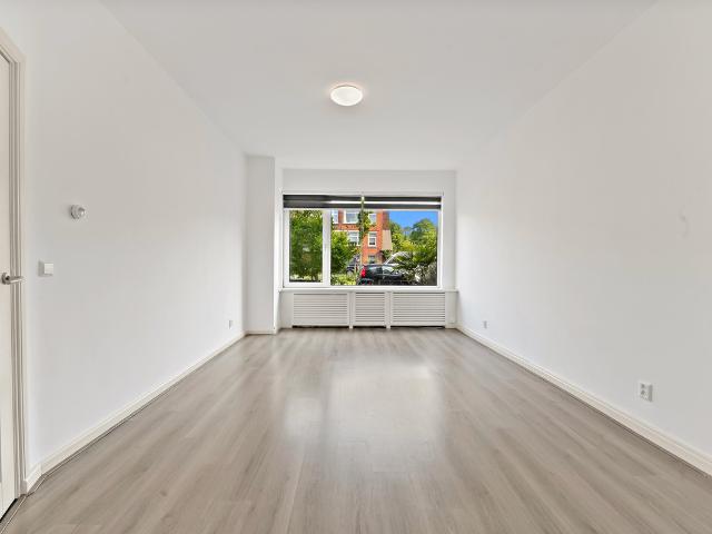 Benedenwoning te koop in 's-gravenhage, Laakkwartier