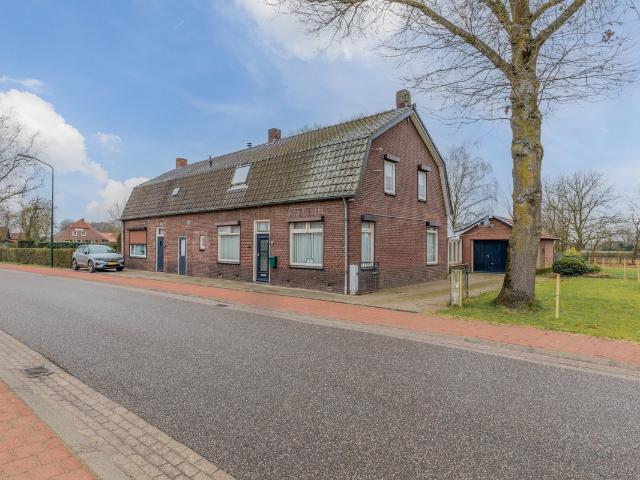Woonboerderij te koop in Soerendonk, Noord Brabant