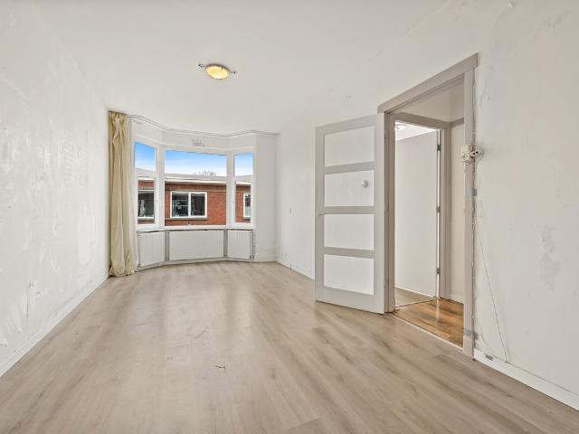 Woning te koop in Laak, Zuid Holland