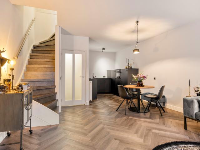 Dubbele Bovenwoning te koop in Waalre, Noord Brabant