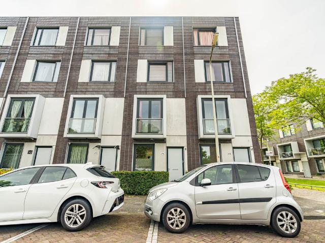 Eengezinswoning te koop in 's-gravenhage, Vrederust