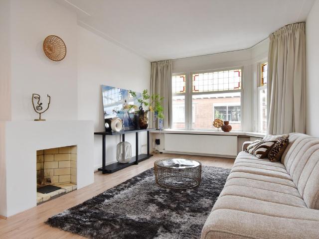 Bovenwoning te koop in Bezuidenhout, Den Haag