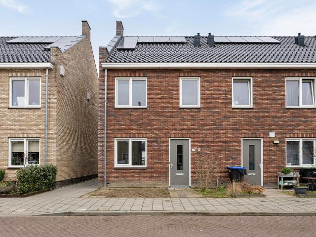 Woning te koop in Stad Aan 't Haringvliet, Zuid Holland