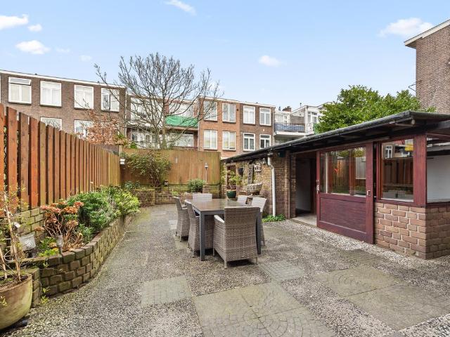 Benedenwoning te koop in Molenwijk, Den Haag