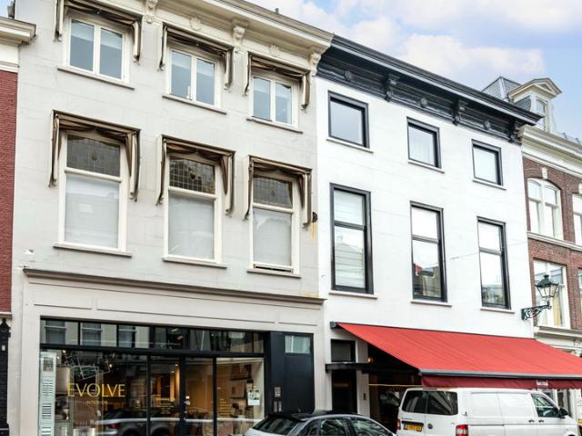 Bovenwoning te koop in Den Haag, Zuid Holland