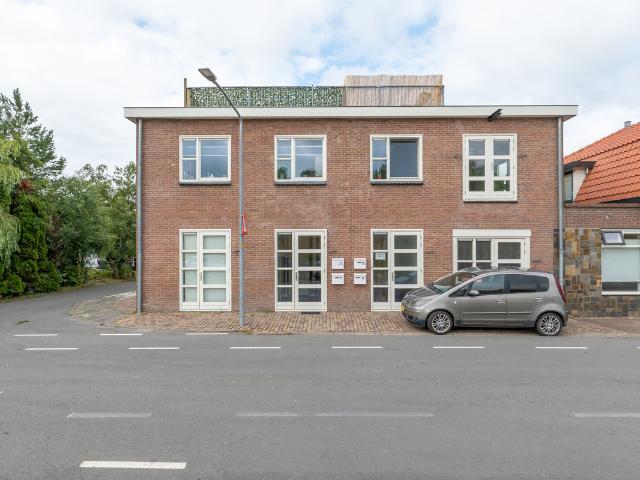 Bovenwoning te koop in Andijk