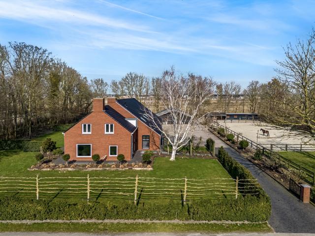 Woonboerderij te koop in Urk, Flevoland