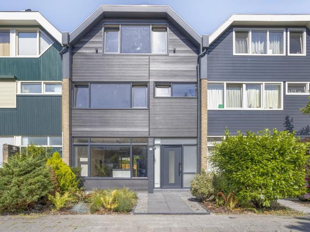 Eengezinswoning te koop in Amstelveen