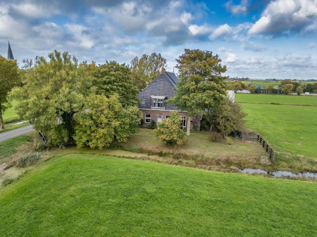 Woonboerderij te koop in Burgwerd, Friesland