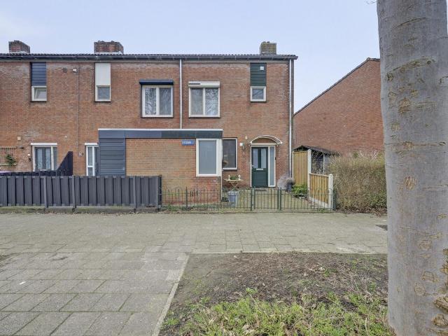 Woning te koop in De Akkers, Spijkenisse