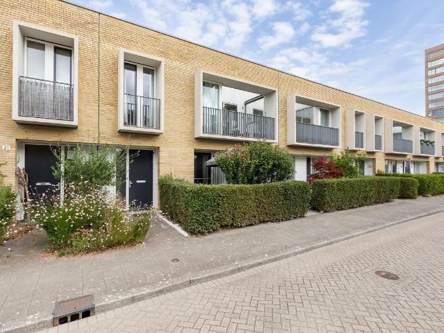 Bovenwoning te koop in Zuidwijk, Rotterdam
