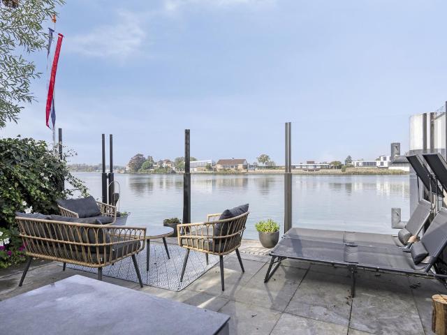 Tussenwoning te koop in Zuid Holland