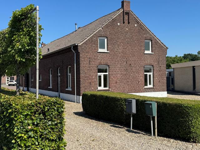 Woonboerderij te koop in Roermond, Maalbroek