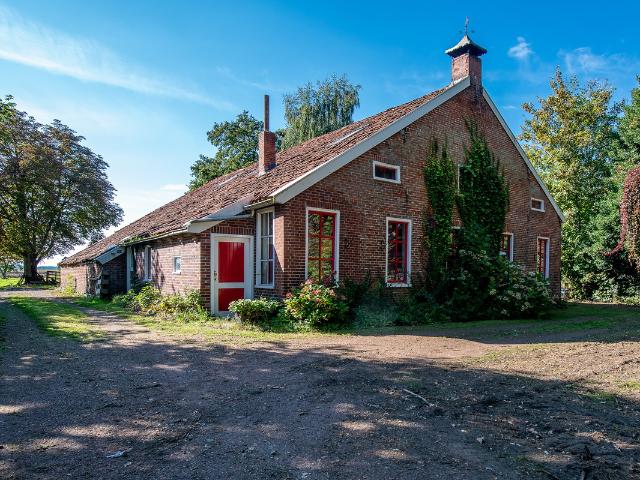 Woonboerderij te koop in Vriescheloo, Groningen