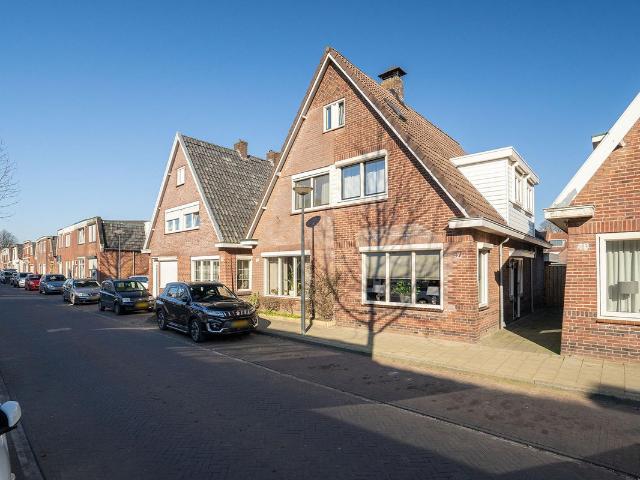 Eengezinswoning te koop in Enschede, Glanerbrug