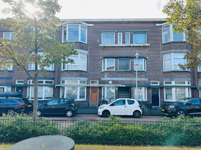 Bovenwoning te koop in Den Haag, Zuid Holland