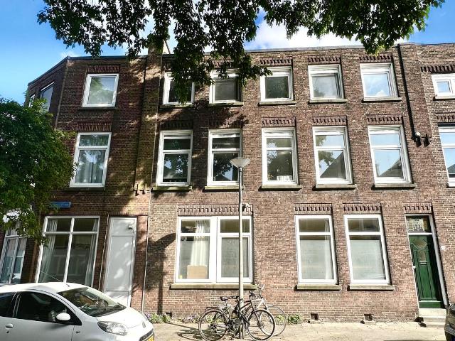 Dubbele Bovenwoning te koop in Overschie, Rotterdam