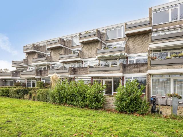 Benedenwoning te koop in Aahof, Zwolle