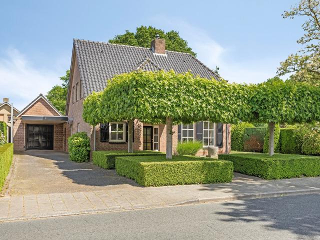 Landhuis te koop in Budel Landhuis te koop in Budel