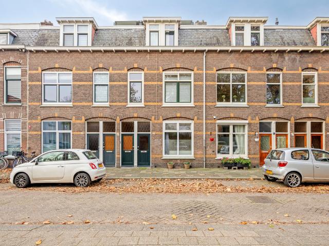 Benedenwoning te koop in Nieuwland, Schiedam