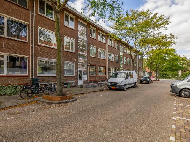 Appartement te koop in Charlois, Rotterdam