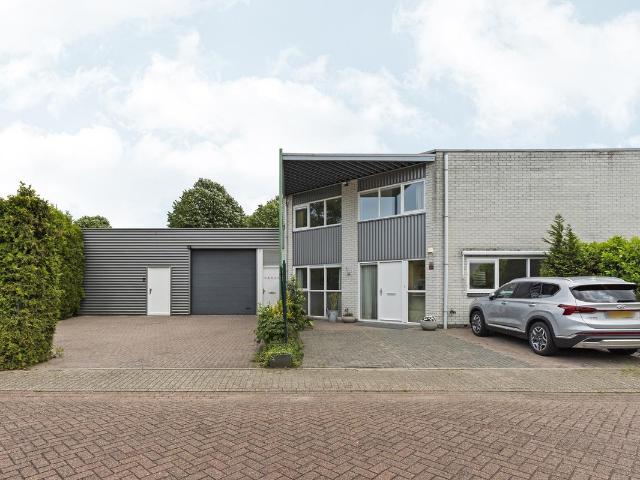 Eengezinswoning te koop in Almere