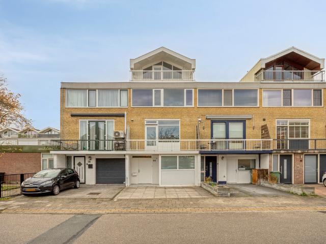 Woning te koop in Meerzicht, Zoetermeer