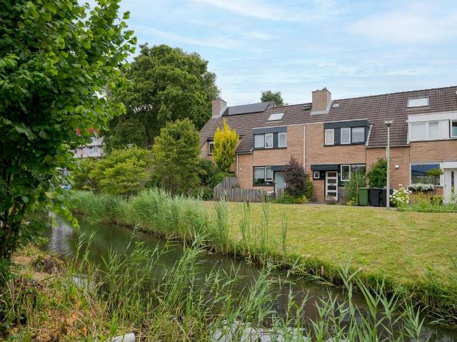 Eengezinswoning te koop in Voorschoten, Noord-Hofland